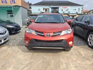 Toyota RAV4 2015 Orange