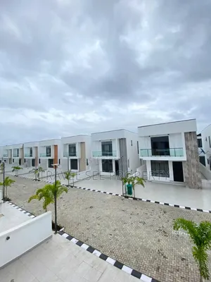 Furnished 4bdrm Duplex in Private Estate Lekki, Chevron for sale