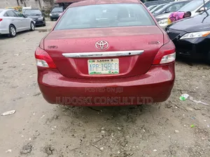 Toyota Yaris 2007 Red