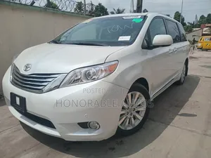 Toyota Sienna 2013 White