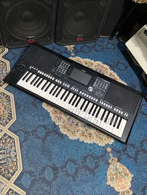 Yamaha PSR S975