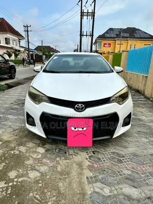 Toyota Corolla 2016 White