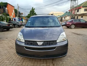 Toyota Sienna 2005 Beige