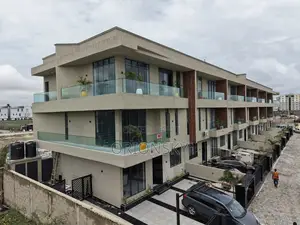 5bdrm Duplex in Lekki Phase 1 for sale