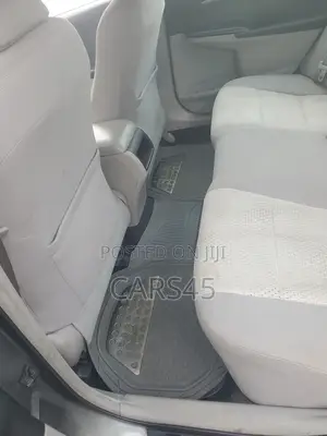 Toyota Camry LE 4dr Sedan (2.5L 4cyl 6A) 2012 Green