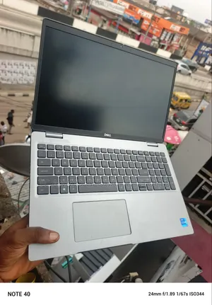Laptop Dell Latitude 5520 16GB Intel Core i5 SSD 256GB