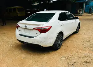 Toyota Corolla S Premium 4dr Sedan (1.8L 4cyl CVT) 2016 White