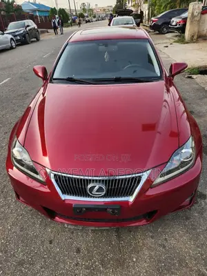 Lexus IS 250 2013 Maroon