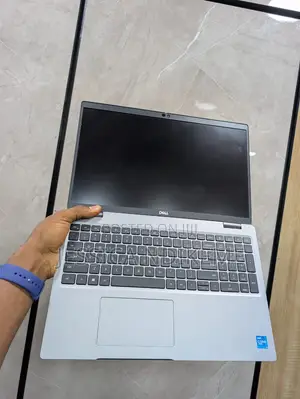 Laptop Dell Latitude 5520 8GB Intel Core i5 SSD 256GB