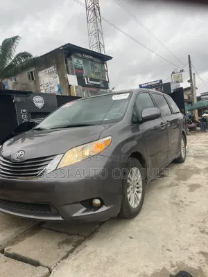 Toyota Sienna 2014 Gray
