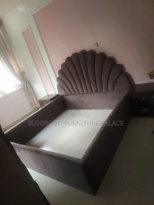 Stylish Quality Round Headboard Design Bedset