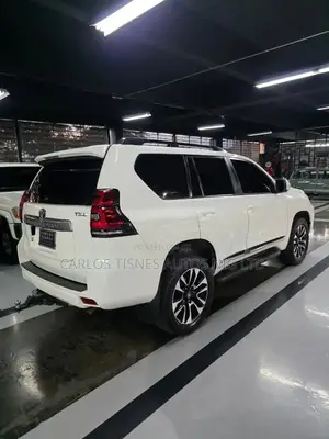 Toyota Land Cruiser Prado 2021 White
