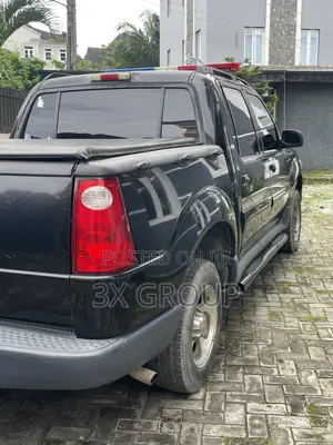 Ford Explorer Sport Trac 4x4 XLT Premium 2004 Black