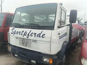 Mercedes 814 Truck