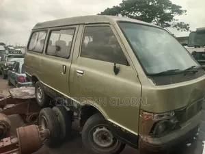 Nissan Vanette 1999 Brown