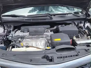 Toyota Camry SE 4dr Sedan (2.5L 4cyl 6A) 2014 Gray