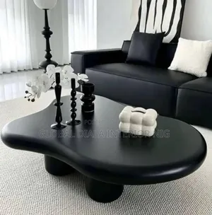 Kiro Chubby Wavy Coffee Table in Black