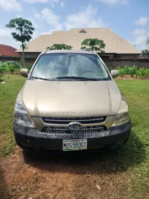 Kia Sedona 2005 Gold