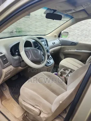 Kia Sedona 2005 Gold