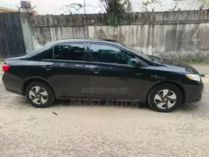 Toyota Corolla LE 4dr Sedan (1.8L 4cyl 4A) 2010 Black