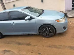 Toyota Camry LE 4dr Sedan (2.5L 4cyl 6A) 2013 Blue