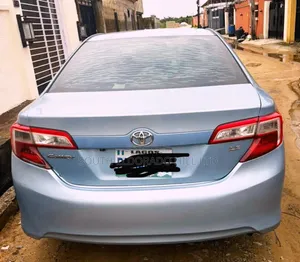 Toyota Camry LE 4dr Sedan (2.5L 4cyl 6A) 2013 Blue