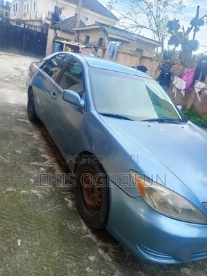 Toyota Camry 2004 Blue