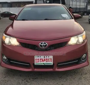 Toyota Camry SE 4dr Sedan (2.5L 4cyl 6A) 2013 Red