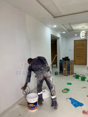 Skilled Interior and Exterior Painter and Screeder