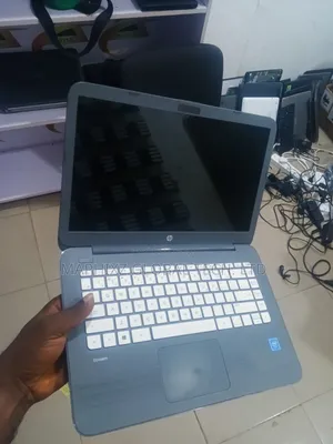 Laptop HP Stream Laptop 4GB Intel Pentium SSD 60GB
