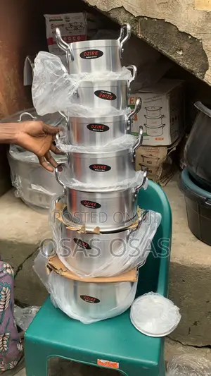 I Sell Complete Kitchen Utensils at 33, Mission Road ‘ Benin City.