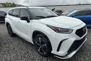 Toyota Highlander XSE 2022 White