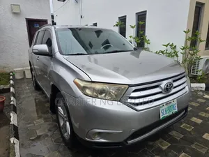 Toyota Highlander for Renr