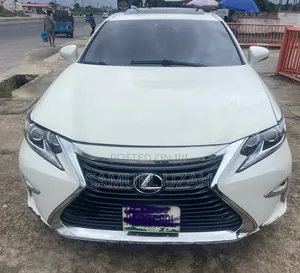 Lexus ES 2014 White