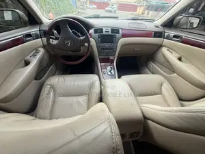 Lexus ES 330 Sedan 2004 Gold