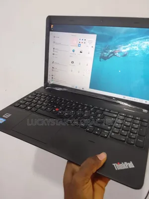 Laptop Lenovo ThinkPad Yoga 8GB Intel Core i3 HDD 320GB