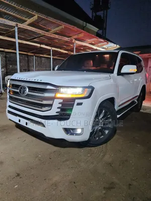 Toyota Land Cruiser 2007 White