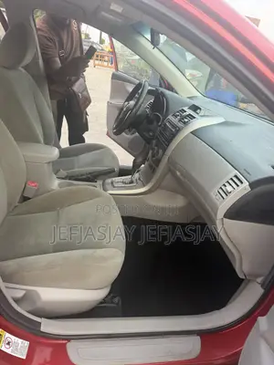 Toyota Corolla LE 4dr Sedan (1.8L 4cyl 4A) 2012 Red