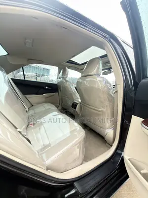Toyota Camry XLE V6 4dr Sedan (3.5L 6cyl 6A) 2013 Black