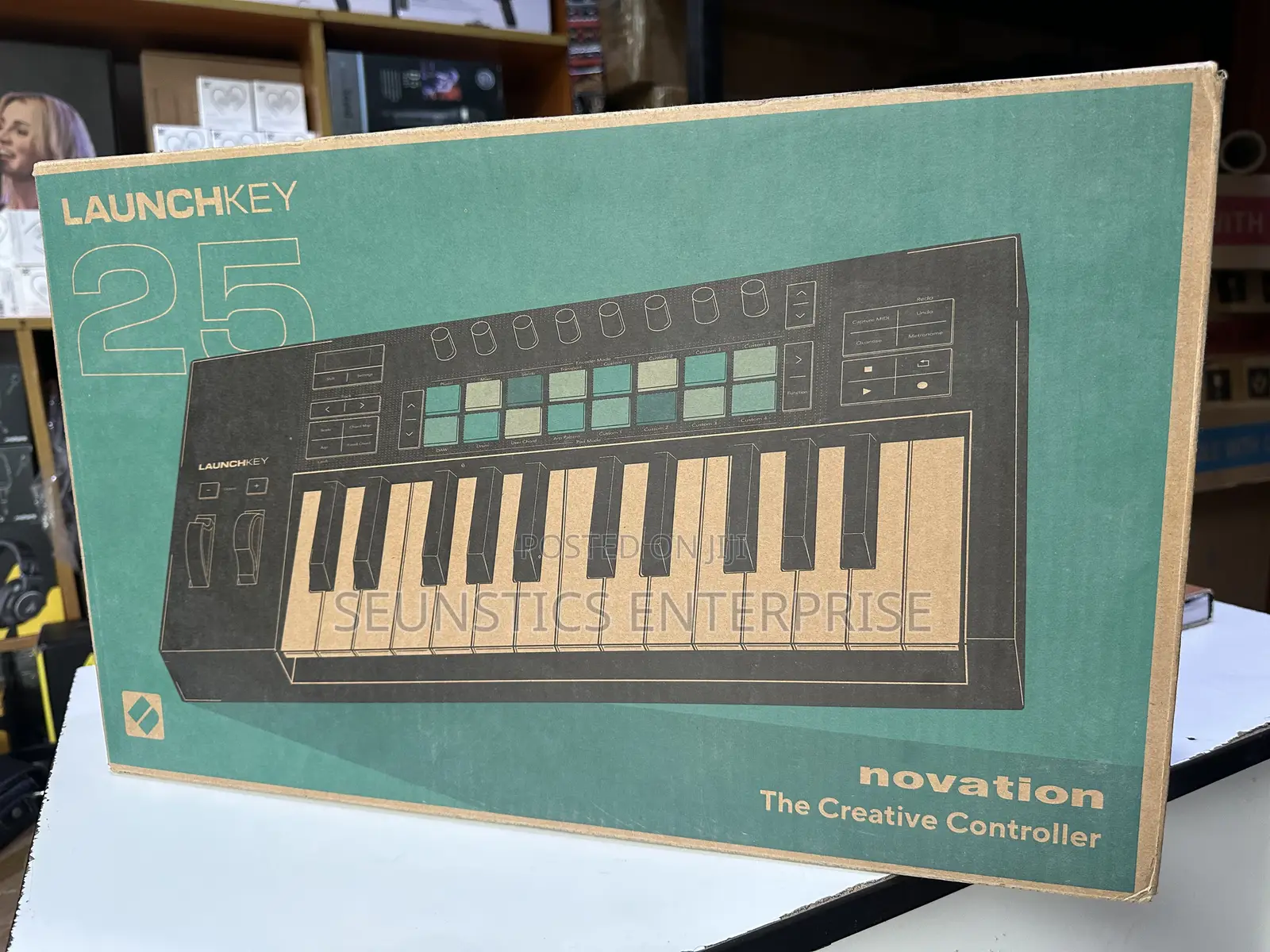 Quality Novation Launchkey MIDI Keyboard