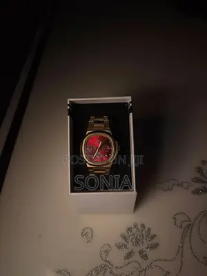 Brand New Matturi Gold Quartz Wristwatch (Boxed)