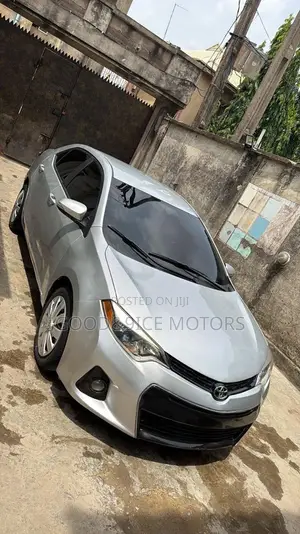 Toyota Corolla 2015 Silver