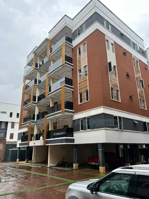 2bdrm Apartment in Lekki Phase 1 for sale