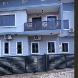 4bdrm Duplex in Alakuko for sale
