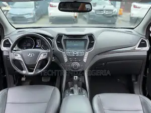 Hyundai Santa Fe 2016 Black