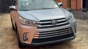 Toyota Highlander 2018 Silver