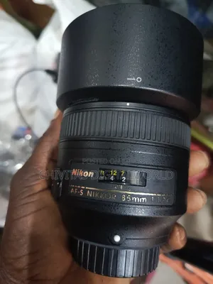 Nikon 85mm F1.8 Lens