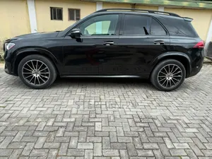 Mercedes-Benz GLE-Class 2021 Black