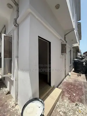 1bdrm Shared Apartment in Ikota for rent