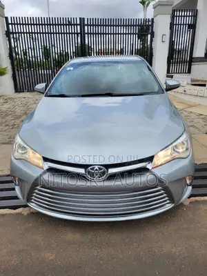 Toyota Camry LE 4dr Sedan (2.5L 4cyl 6A) 2017 Silver